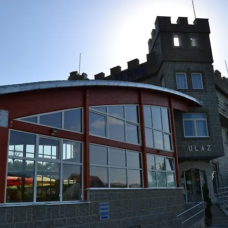 索科特梅早餐酒店 3* 索科矿泉村